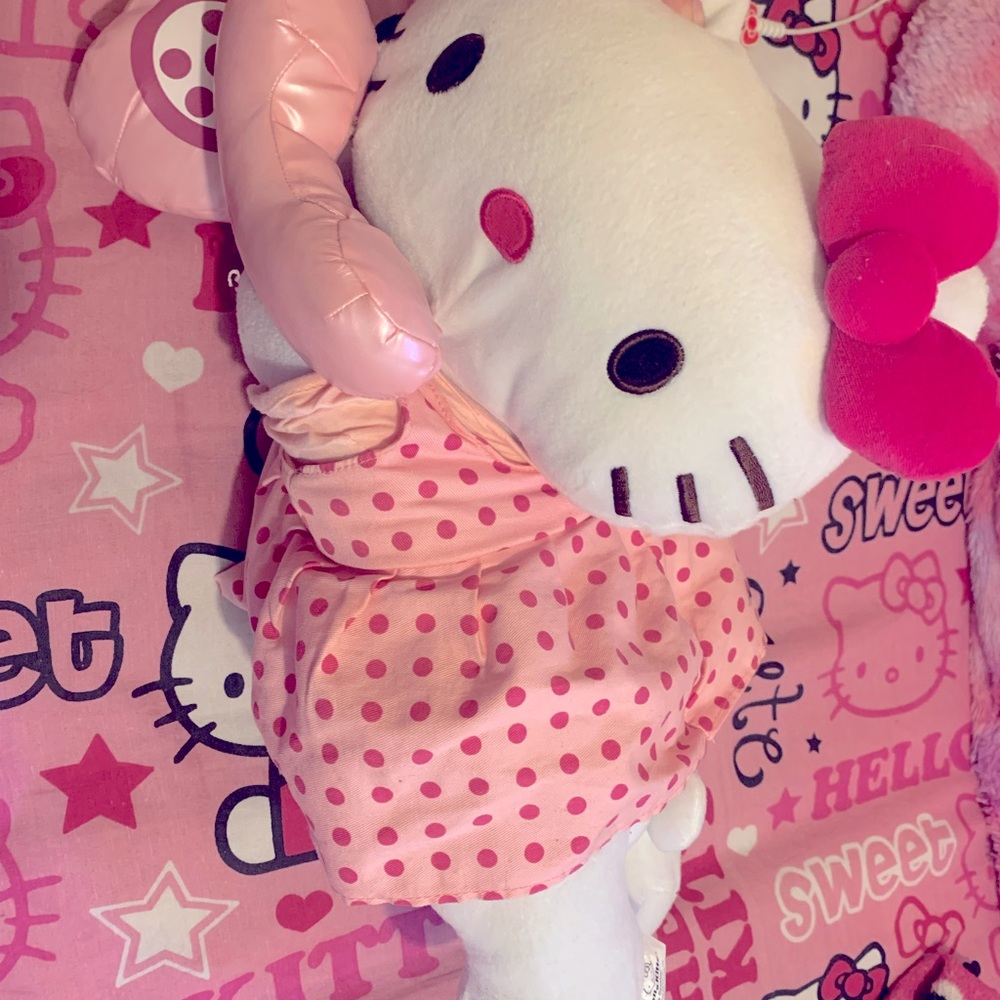 hello kitty plushy